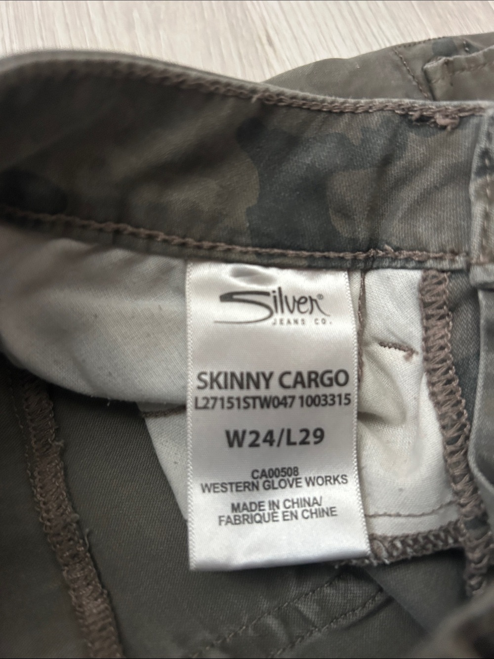 Silver Jeans Olive Camo Cargo Pants - Picture 4 of 8